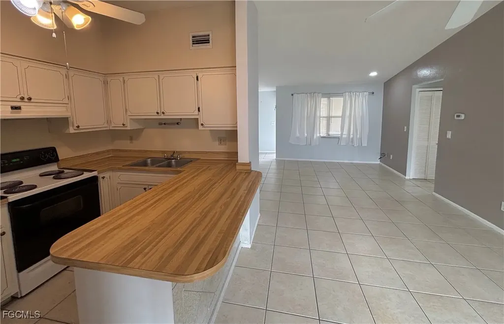 3306 SW 7th Place Cape Coral FL 33914