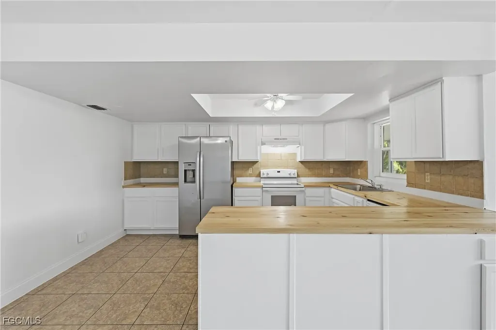 109 NE 20th Court Cape Coral FL 33909