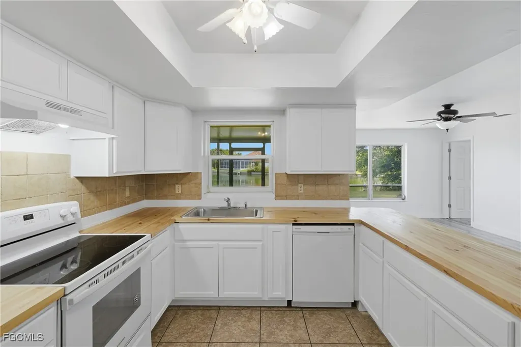 109 NE 20th Court Cape Coral FL 33909