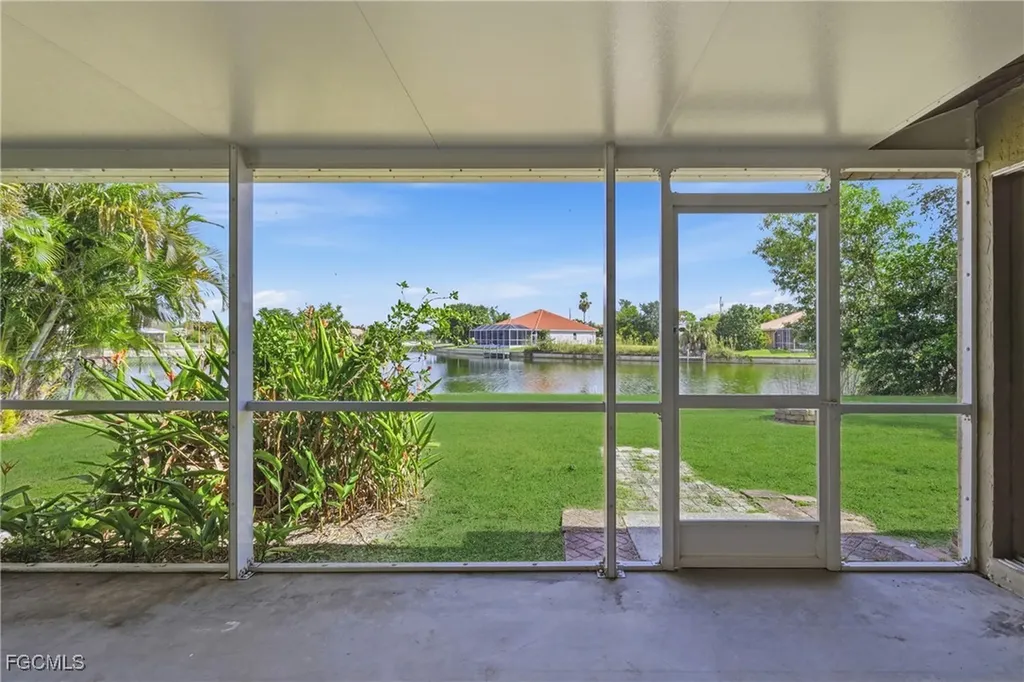 109 NE 20th Court Cape Coral FL 33909