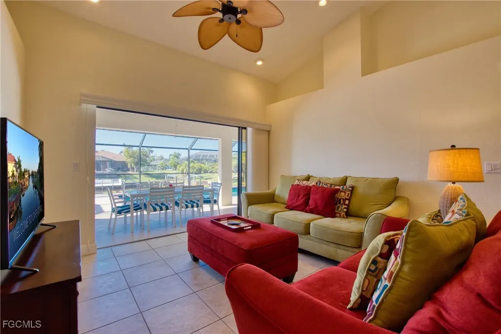 3208 SE 5th Avenue Cape Coral FL 33904
