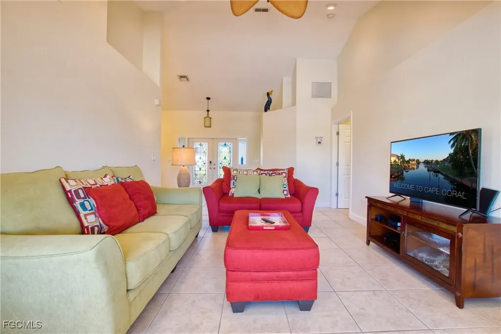 3208 SE 5th Avenue Cape Coral FL 33904