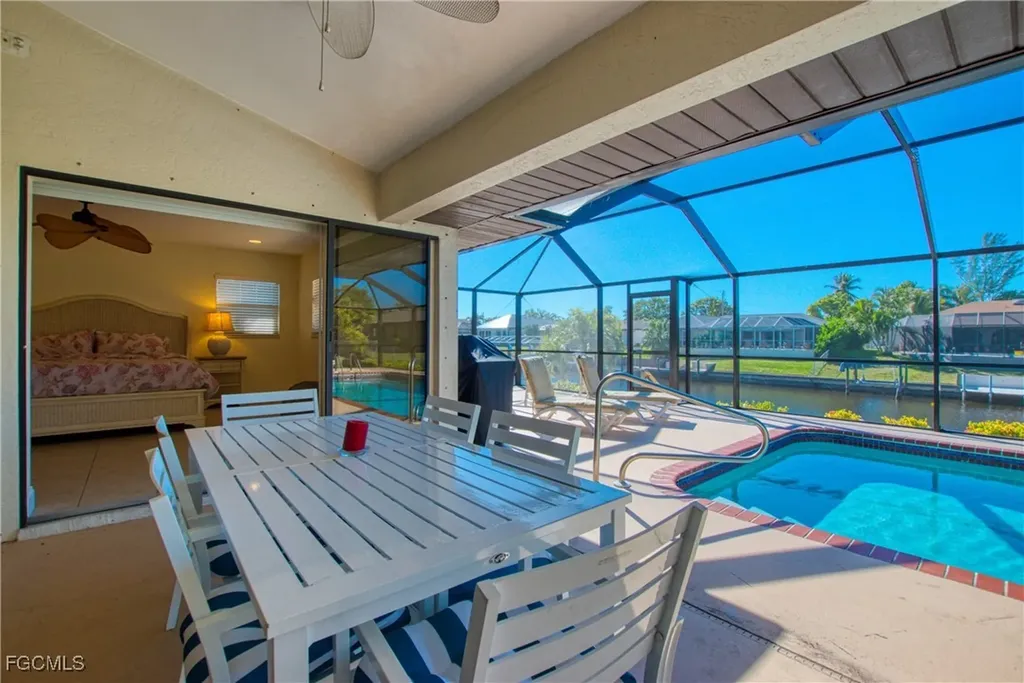 3208 SE 5th Avenue Cape Coral FL 33904