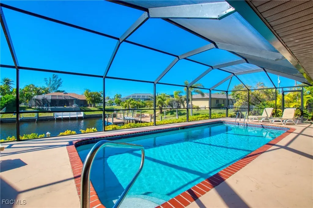 3208 SE 5th Avenue Cape Coral FL 33904