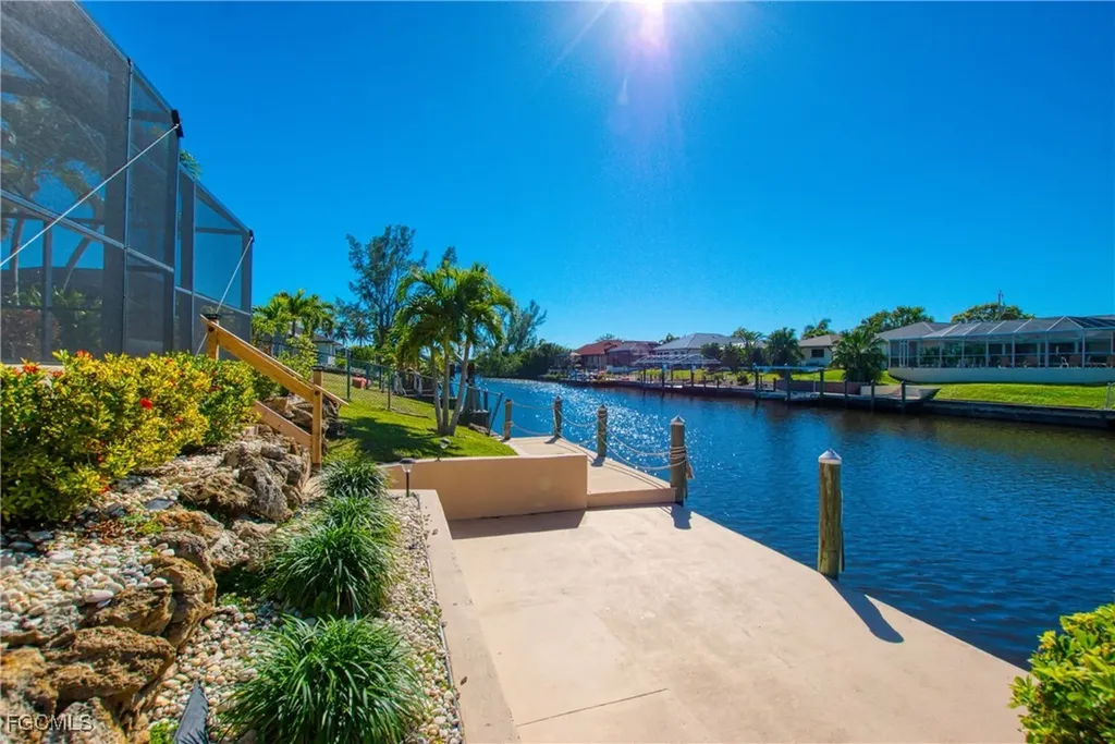3208 SE 5th Avenue Cape Coral FL 33904