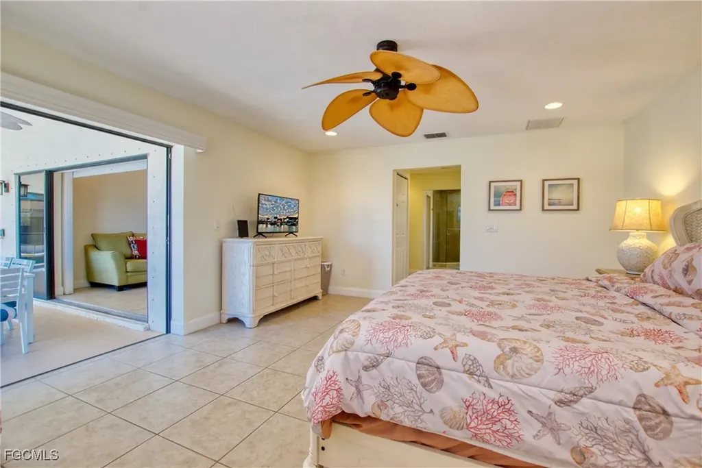 3208 SE 5th Avenue Cape Coral FL 33904