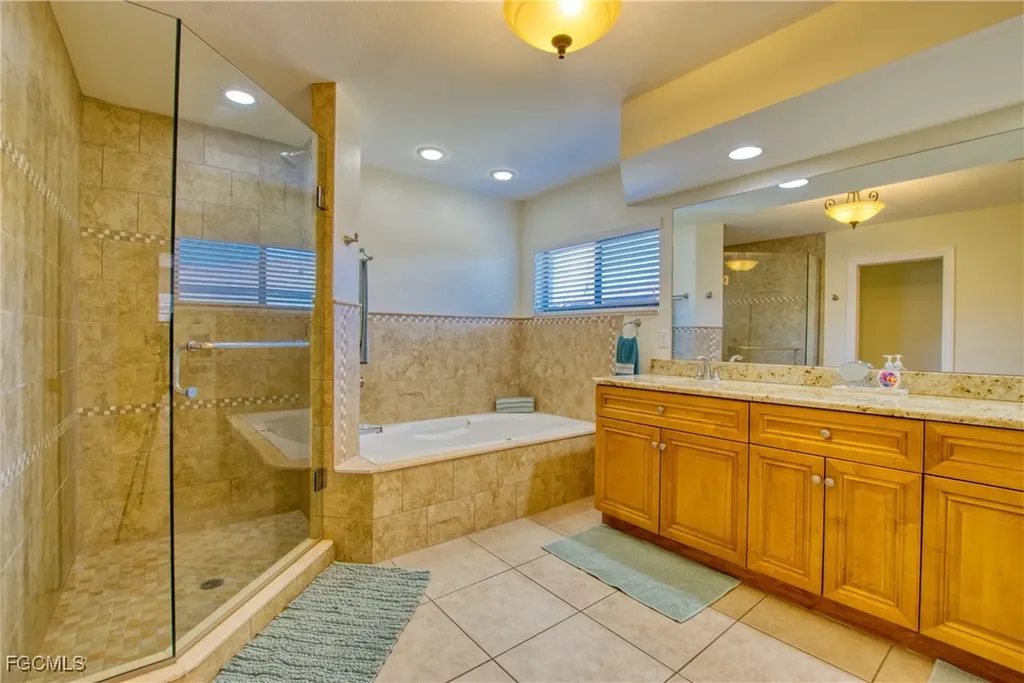 3208 SE 5th Avenue Cape Coral FL 33904