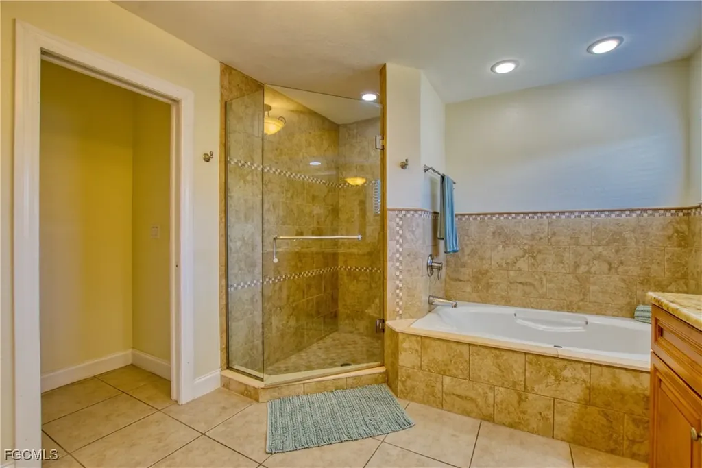 3208 SE 5th Avenue Cape Coral FL 33904