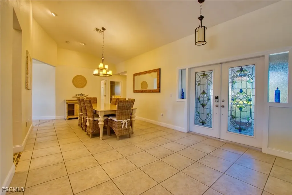 3208 SE 5th Avenue Cape Coral FL 33904