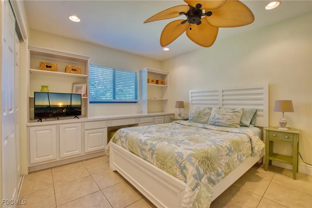 3208 SE 5th Avenue Cape Coral FL 33904