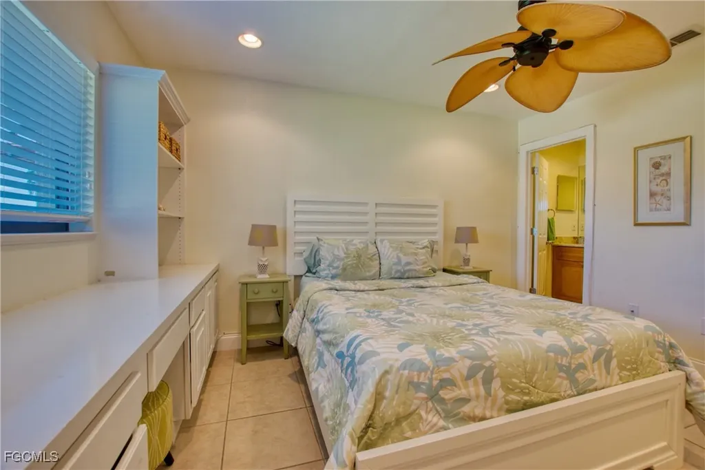 3208 SE 5th Avenue Cape Coral FL 33904