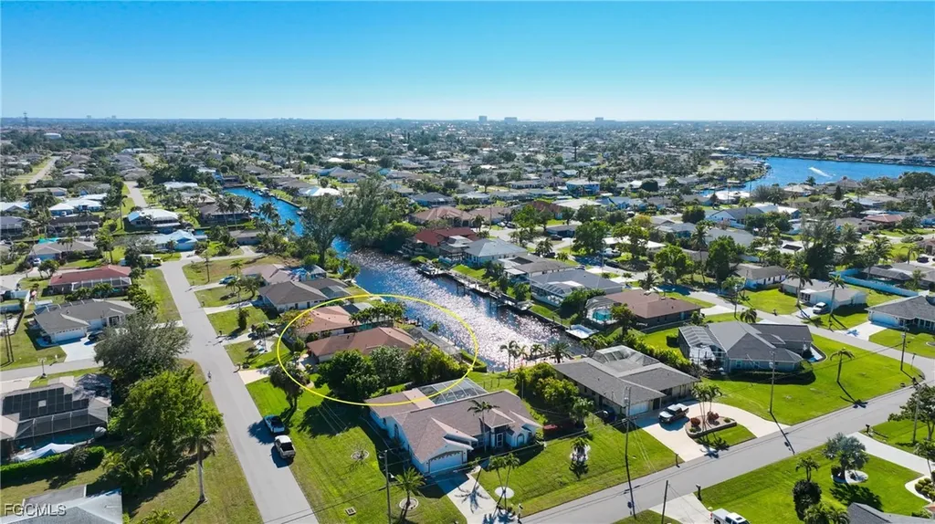 3208 SE 5th Avenue Cape Coral FL 33904