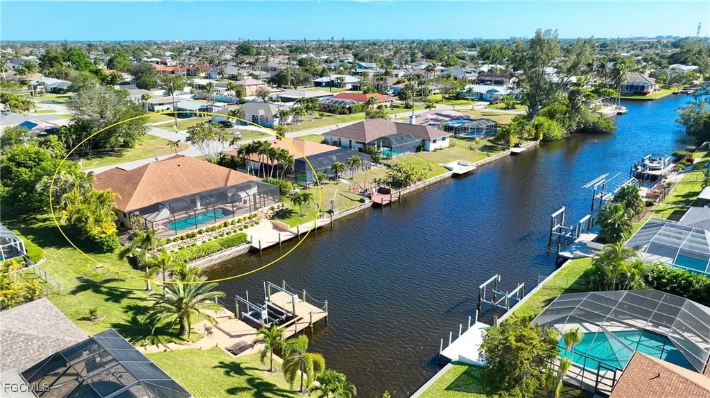 3208 SE 5th Avenue Cape Coral FL 33904