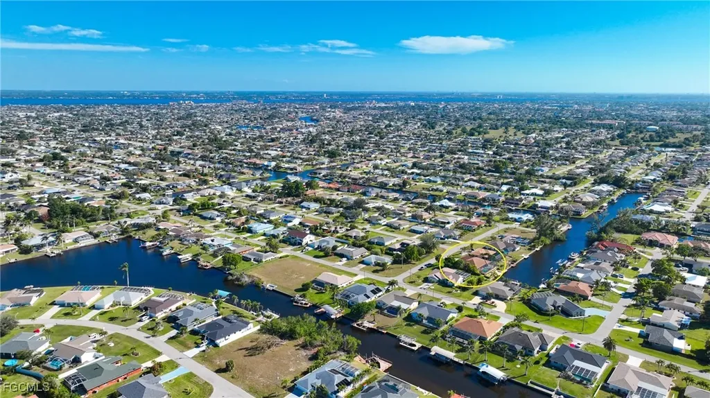 3208 SE 5th Avenue Cape Coral FL 33904