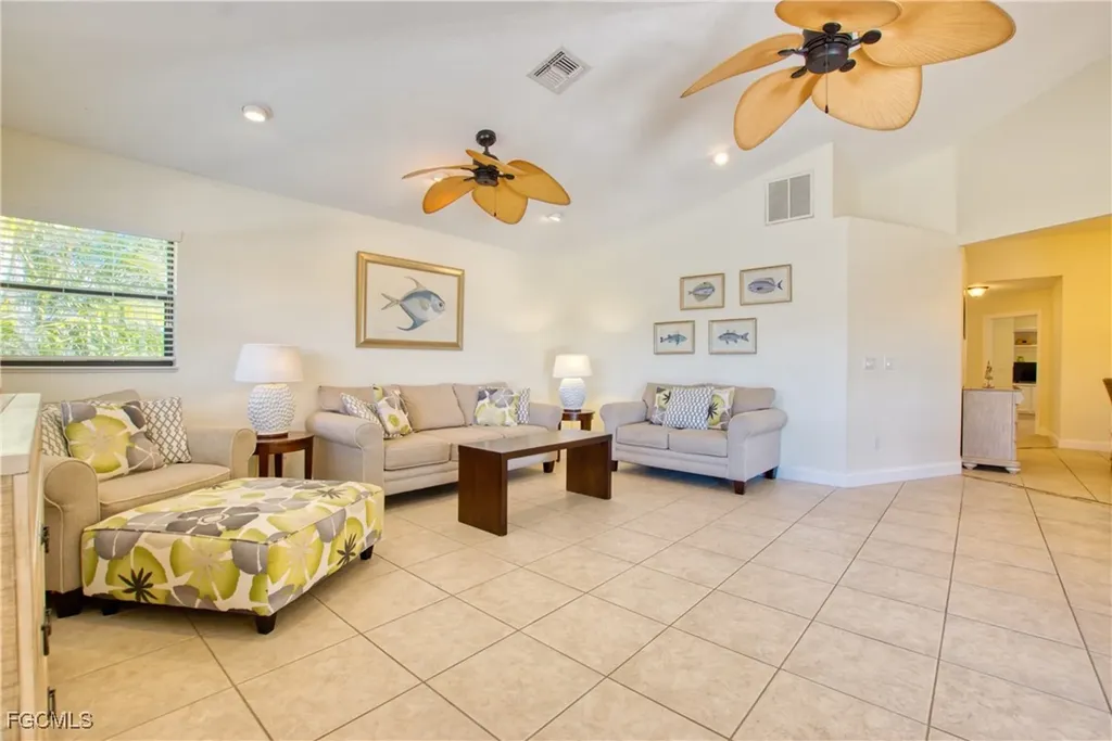 3208 SE 5th Avenue Cape Coral FL 33904