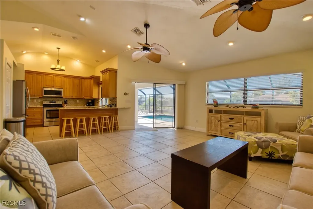 3208 SE 5th Avenue Cape Coral FL 33904