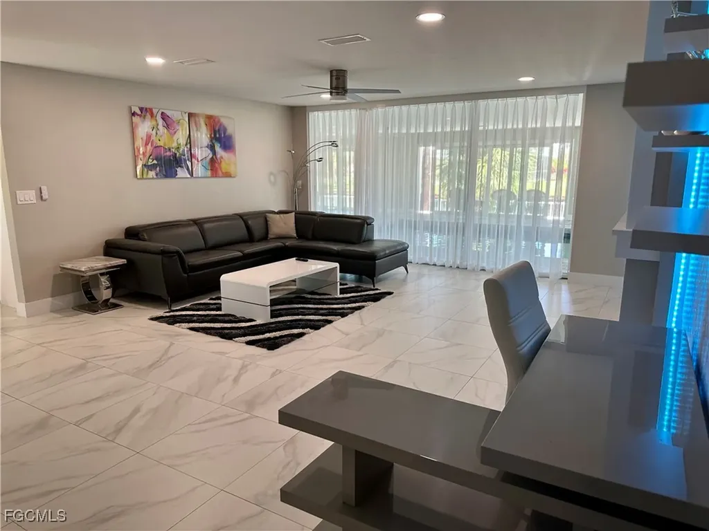 129 SW 54th Terrace Cape Coral FL 33914