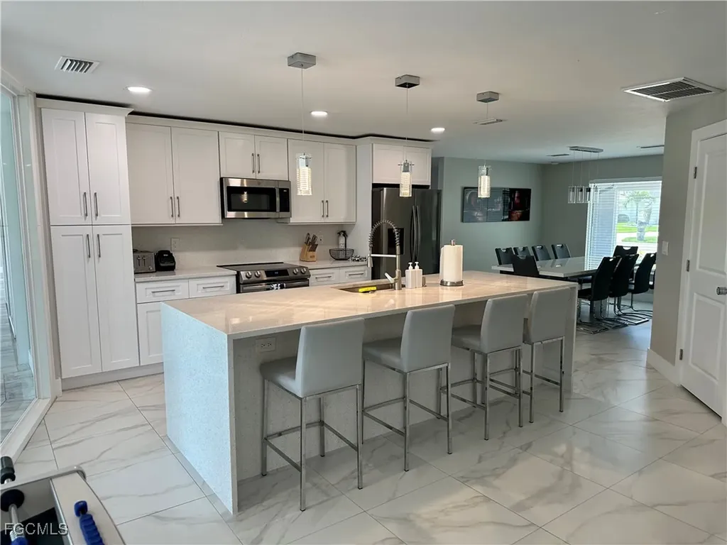 129 SW 54th Terrace Cape Coral FL 33914