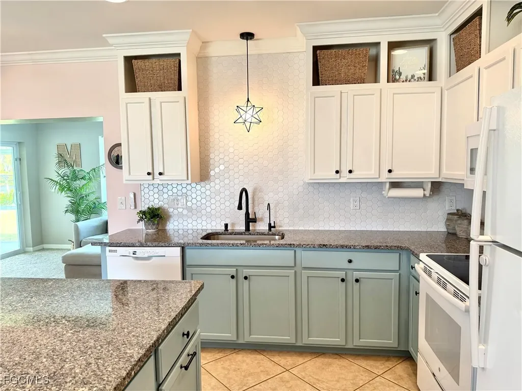 133 SE 19th Street Cape Coral FL 33990