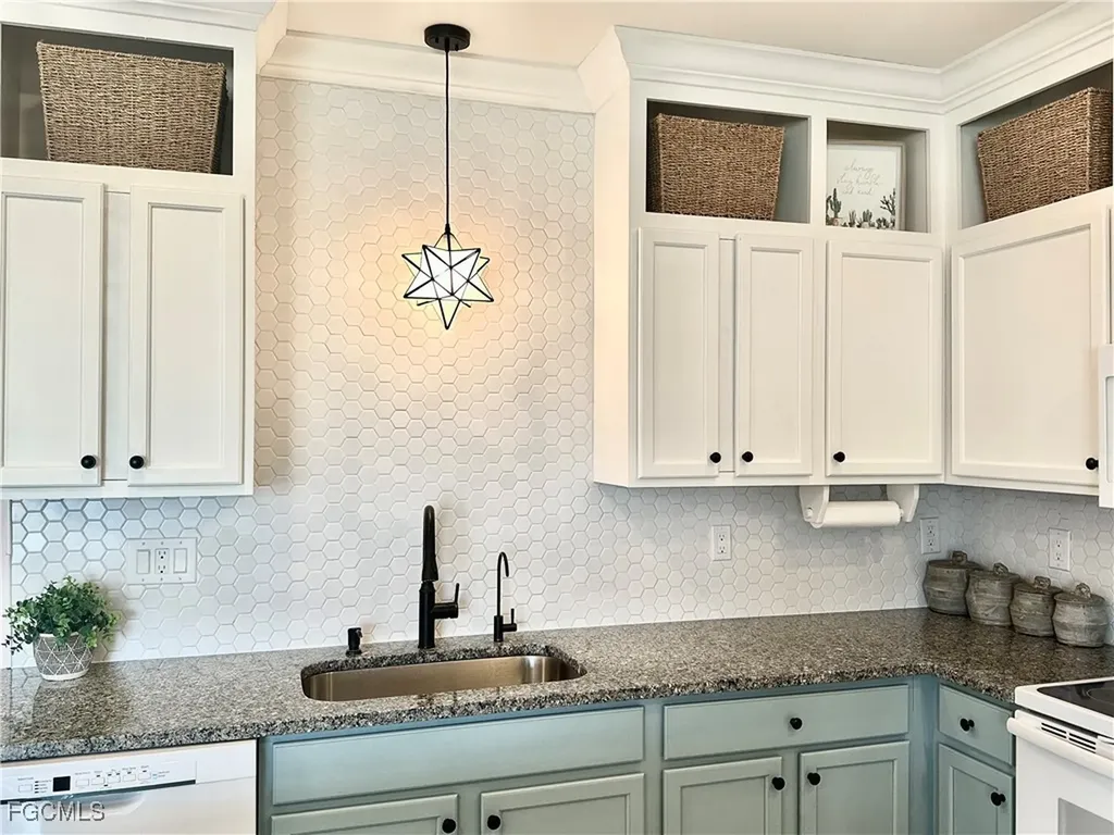 133 SE 19th Street Cape Coral FL 33990