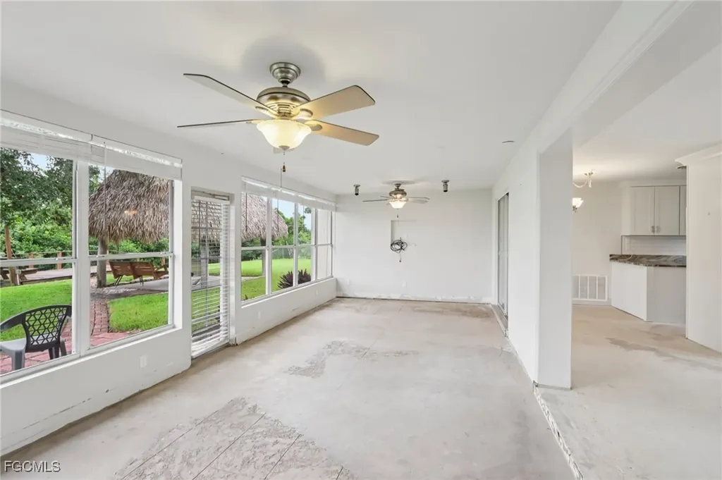 1037 Ione Drive Fort Myers FL 33919