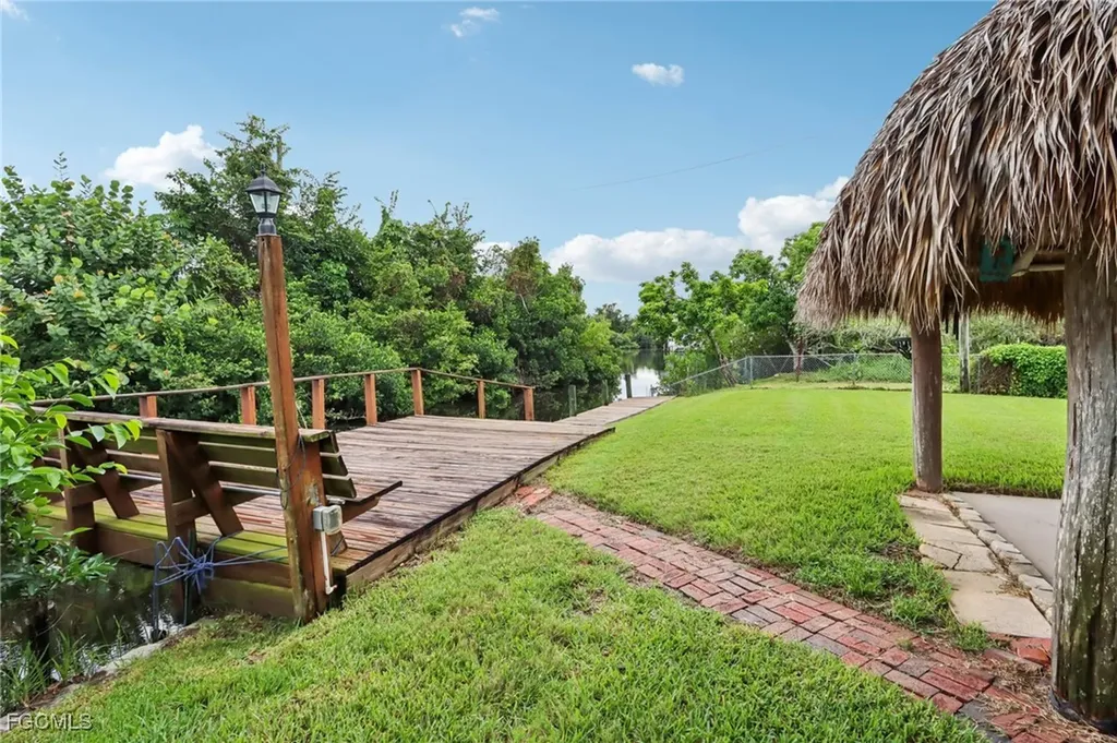 1037 Ione Drive Fort Myers FL 33919