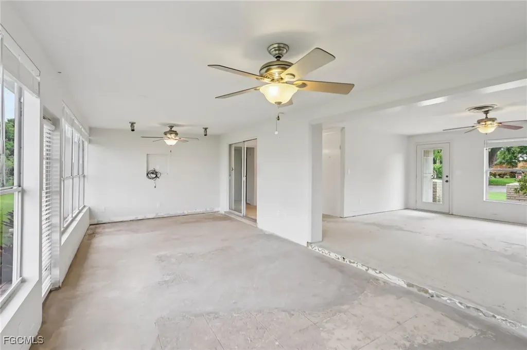 1037 Ione Drive Fort Myers FL 33919