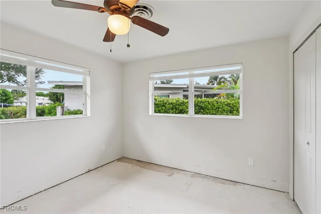 1037 Ione Drive Fort Myers FL 33919
