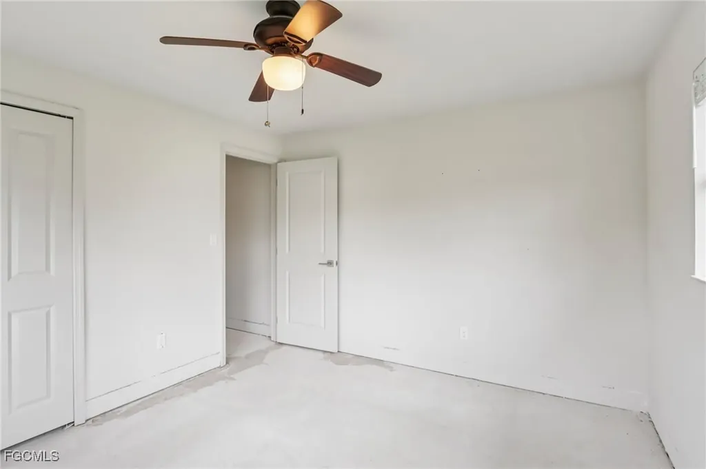 1037 Ione Drive Fort Myers FL 33919