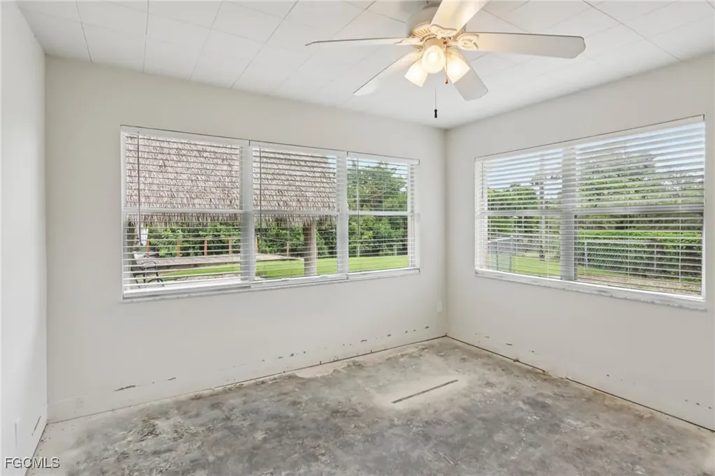 1037 Ione Drive Fort Myers FL 33919