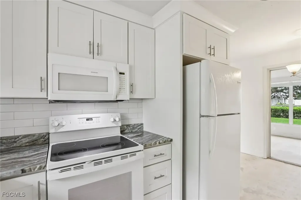 1037 Ione Drive Fort Myers FL 33919