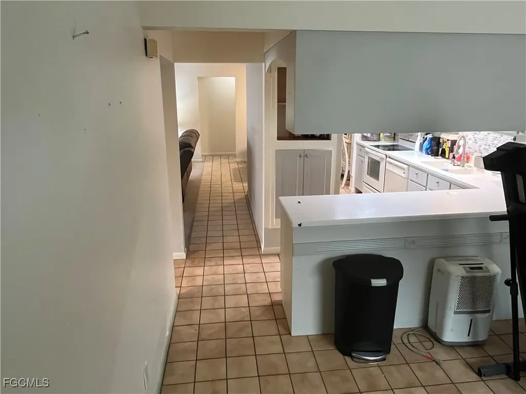 4002 SE 20th Place Cape Coral FL 33904