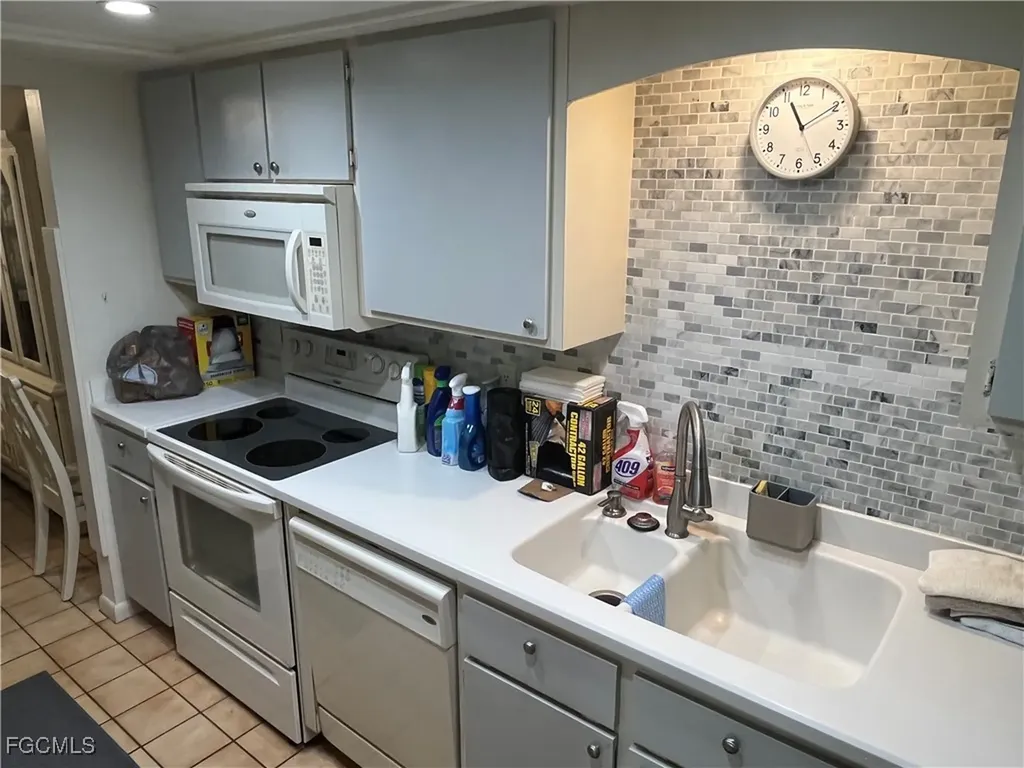 4002 SE 20th Place Cape Coral FL 33904