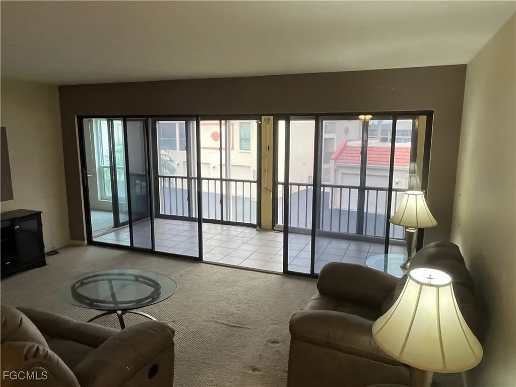 4002 SE 20th Place Cape Coral FL 33904