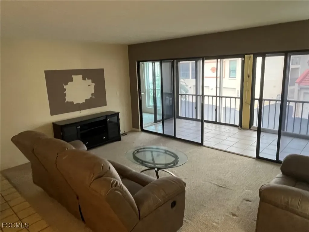 4002 SE 20th Place Cape Coral FL 33904