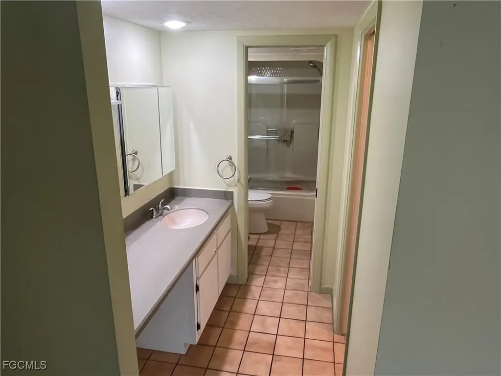 4002 SE 20th Place Cape Coral FL 33904