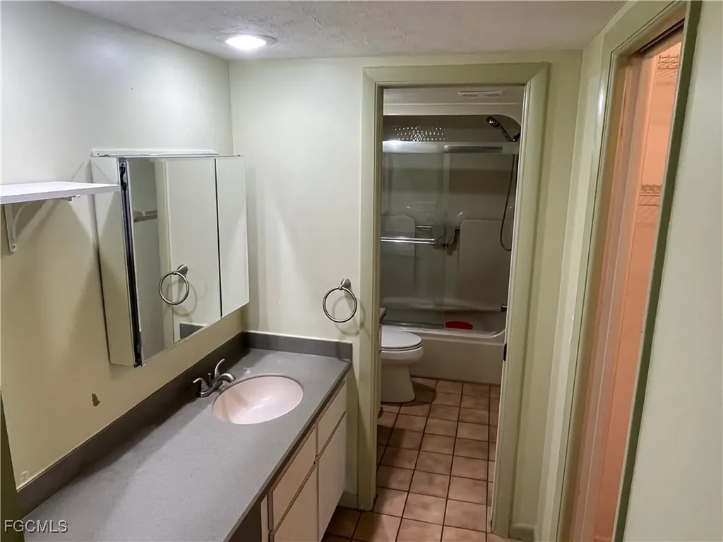 4002 SE 20th Place Cape Coral FL 33904