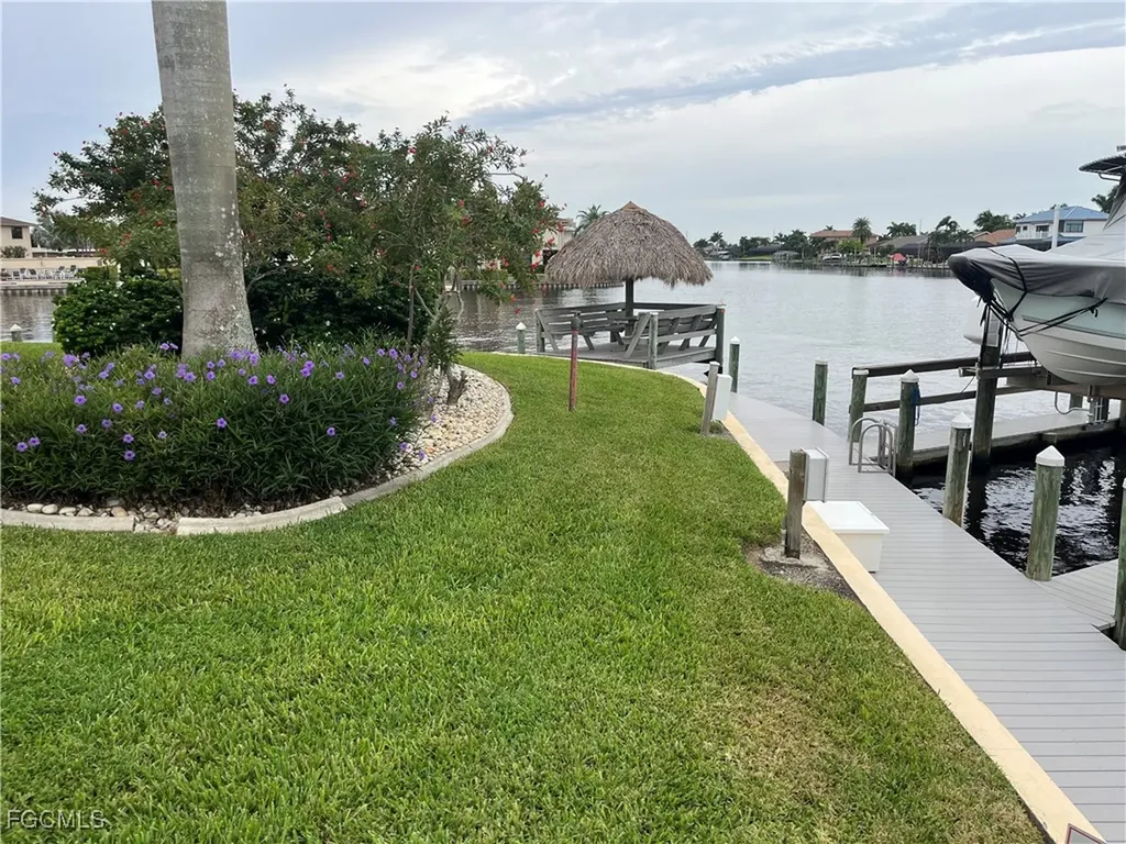 4002 SE 20th Place Cape Coral FL 33904