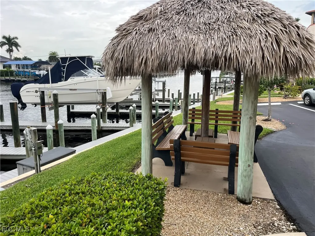 4002 SE 20th Place Cape Coral FL 33904