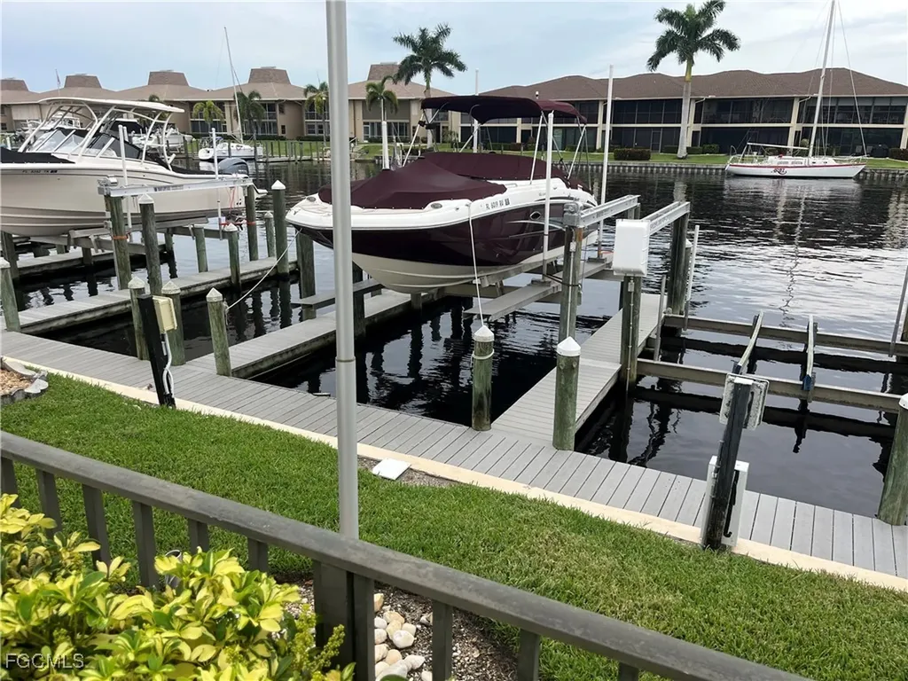 4002 SE 20th Place Cape Coral FL 33904