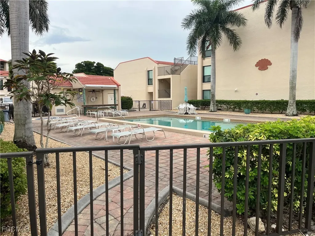 4002 SE 20th Place Cape Coral FL 33904