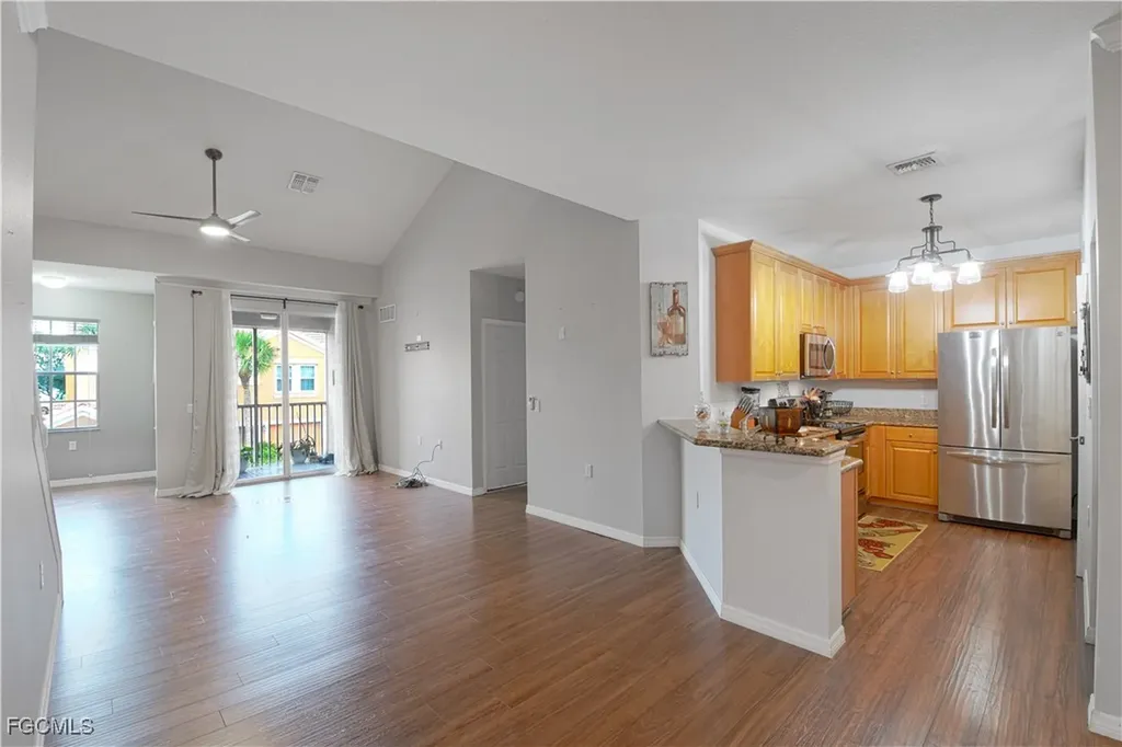 1807 Concordia Lake Circle Cape Coral FL 33909