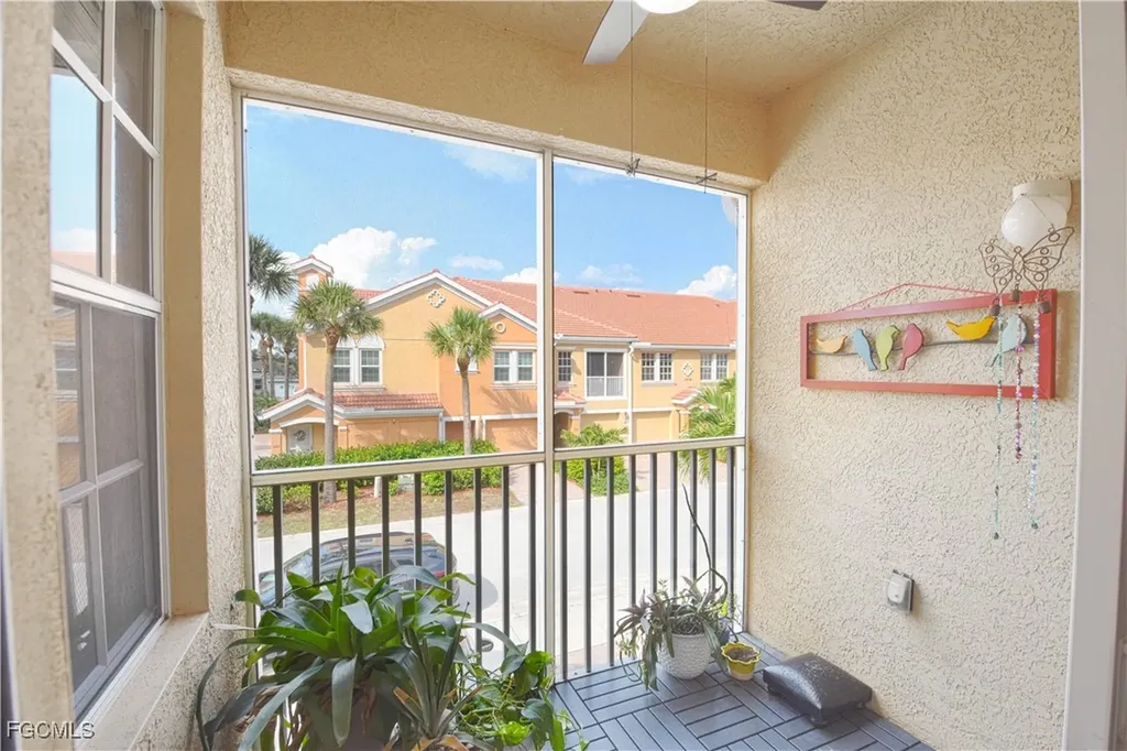 1807 Concordia Lake Circle Cape Coral FL 33909