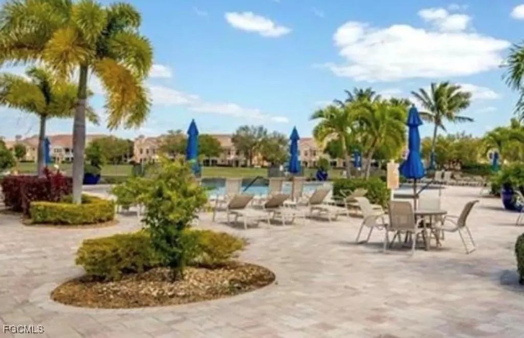 1807 Concordia Lake Circle Cape Coral FL 33909