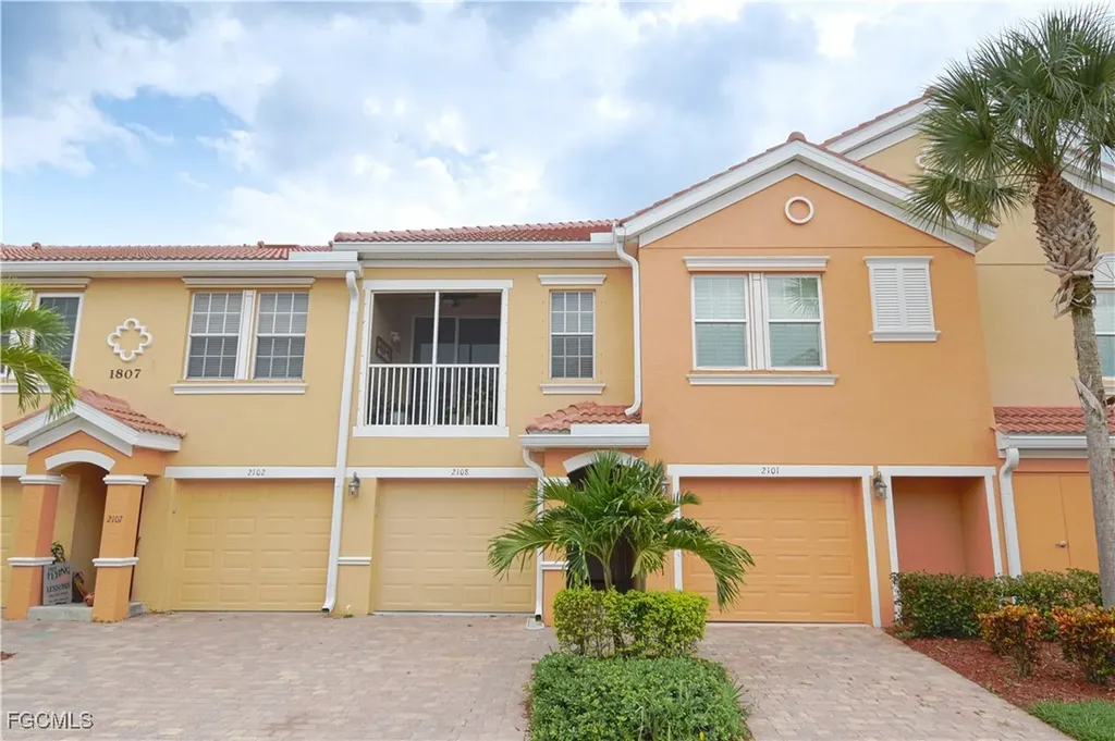 1807 Concordia Lake Circle Cape Coral FL 33909