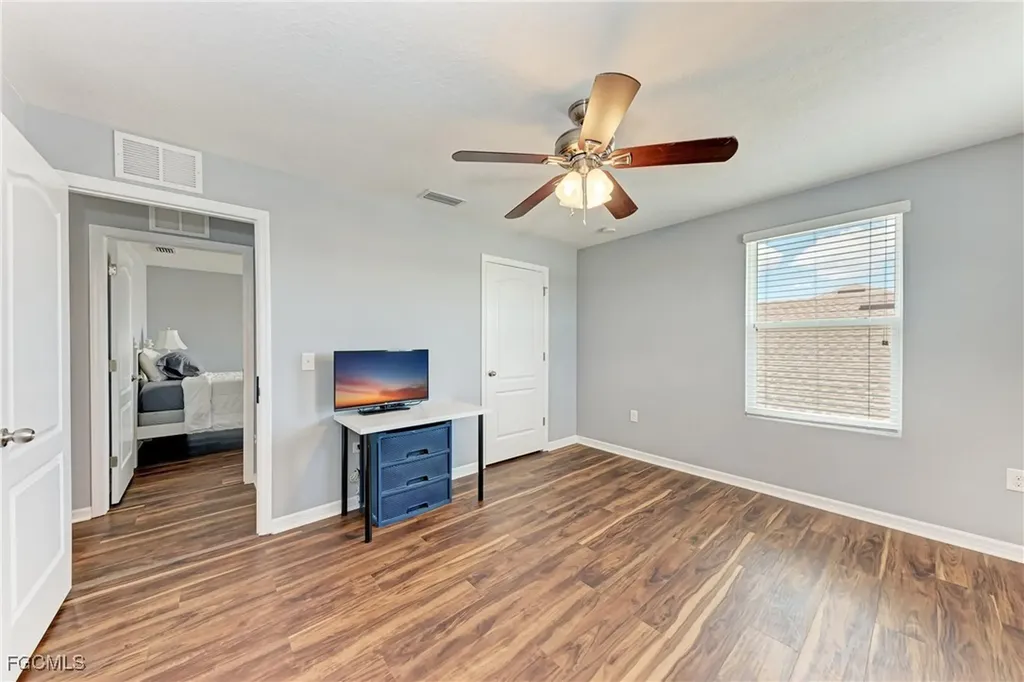 5809 71st Street E Palmetto FL 34221