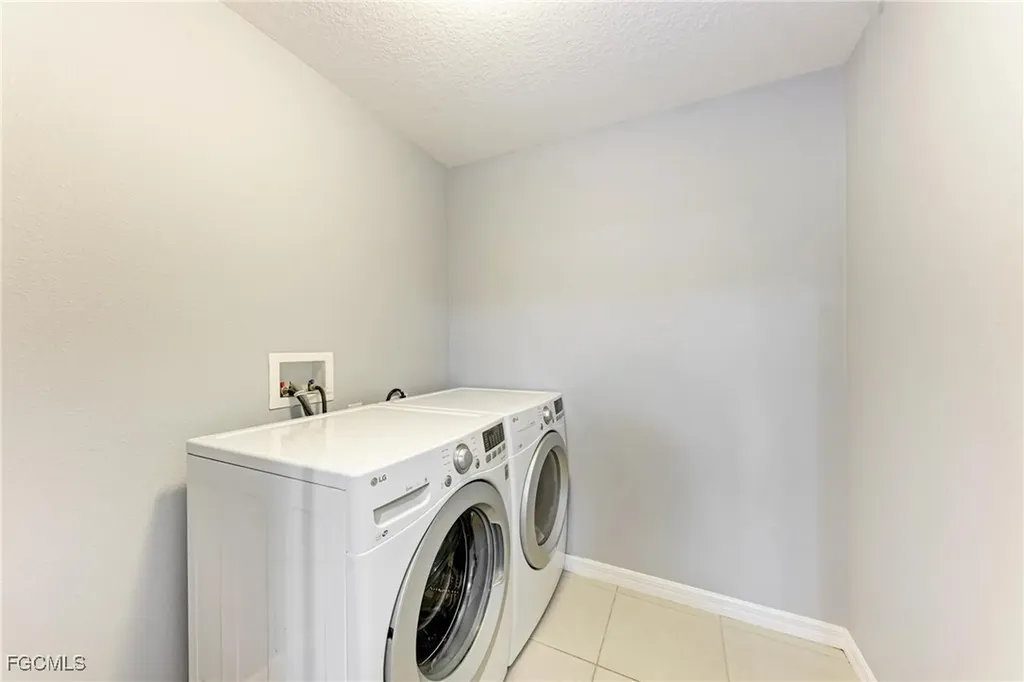 5809 71st Street E Palmetto FL 34221