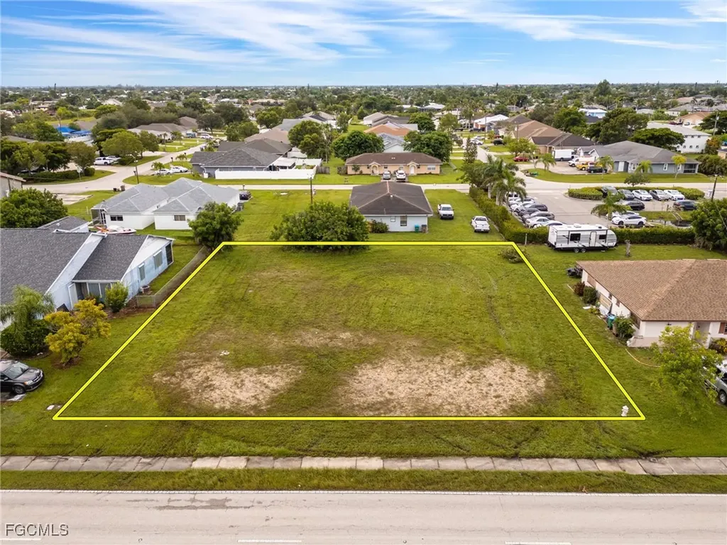 1109 Country Club Boulevard Cape Coral FL 33990