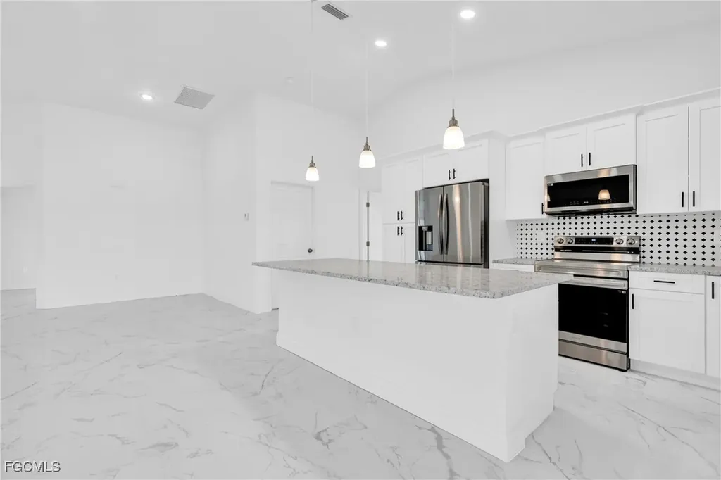 7870 19th Place Labelle FL 33935
