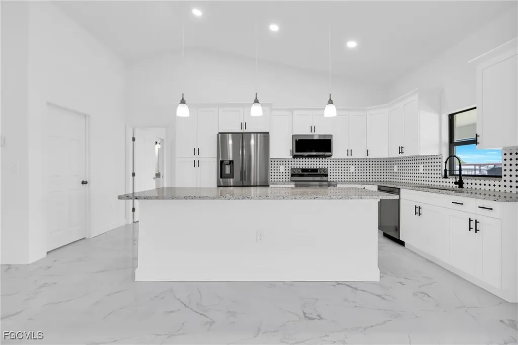 7870 19th Place Labelle FL 33935